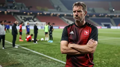 Der 1. FC Kaiserslautern besiegte Waldhof Mannheim 1:0 nach Verlängerung, wobei 85 Menschen verletzt wurden, darunter 8...